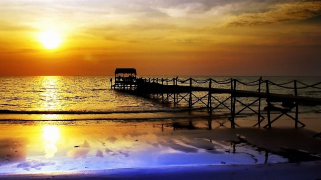 博鱼综合体育官网登录入口乒乓球台边缘应有一条